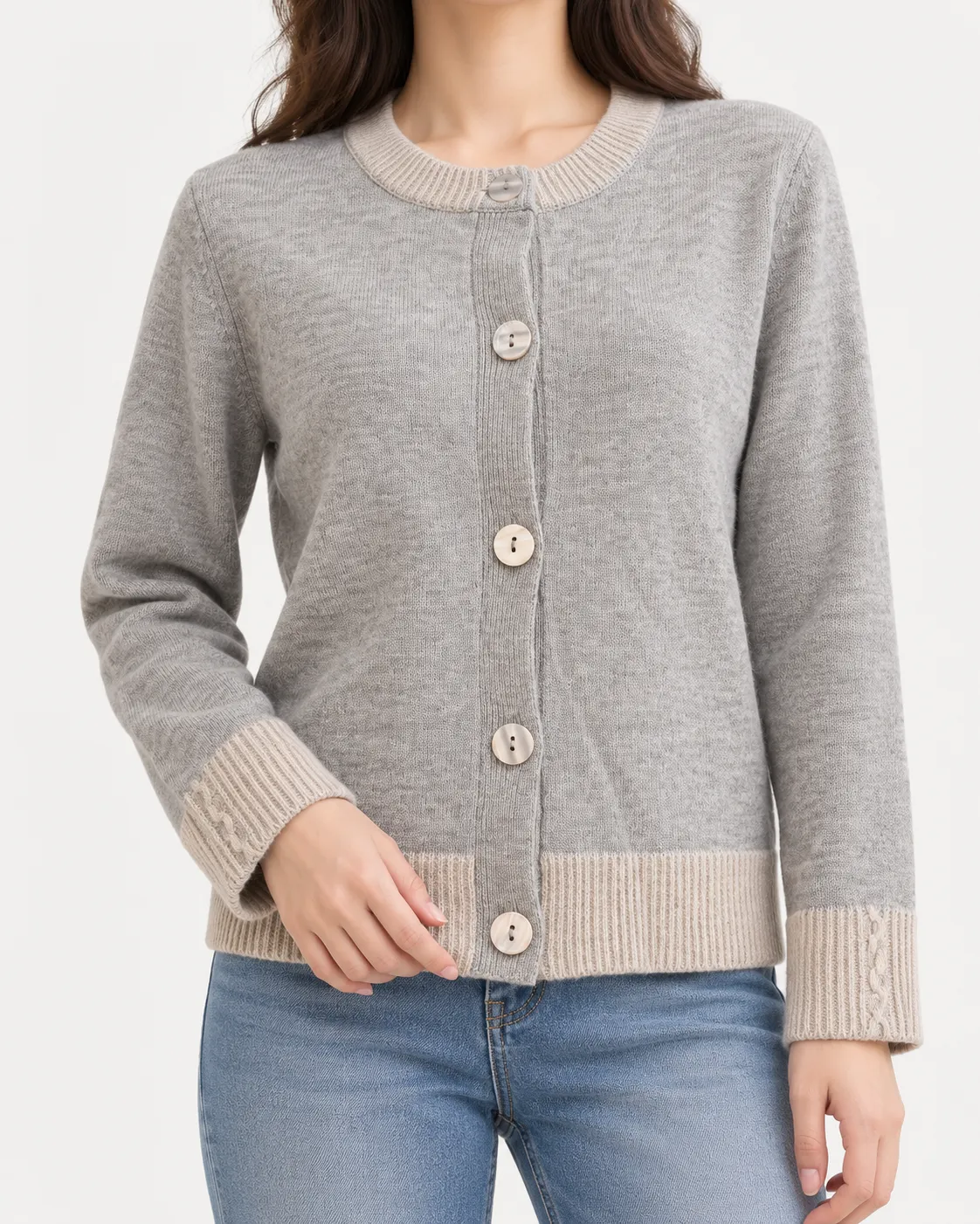 Golfino Grigio con Bottoni Perlati